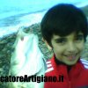 Il piccolo Flavio della provincia di Messina ha catturato questa bellissima spigola pescando col barchino mod. basic